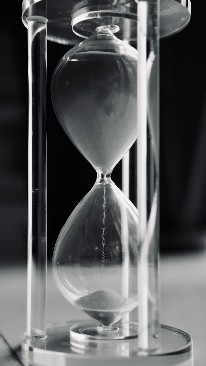 Photo by Lin Dai a glass beaker with water